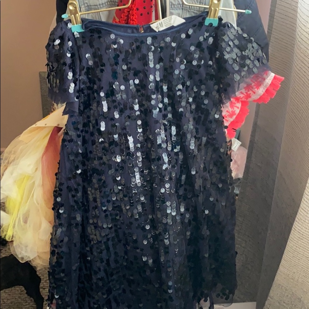 Girls clothing  4-7 yo all comes in one bundle